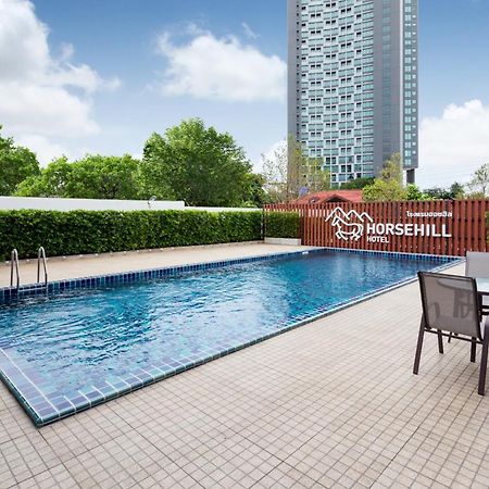 Horsehill Hotel Sriracha Si Racha Exteriör bild