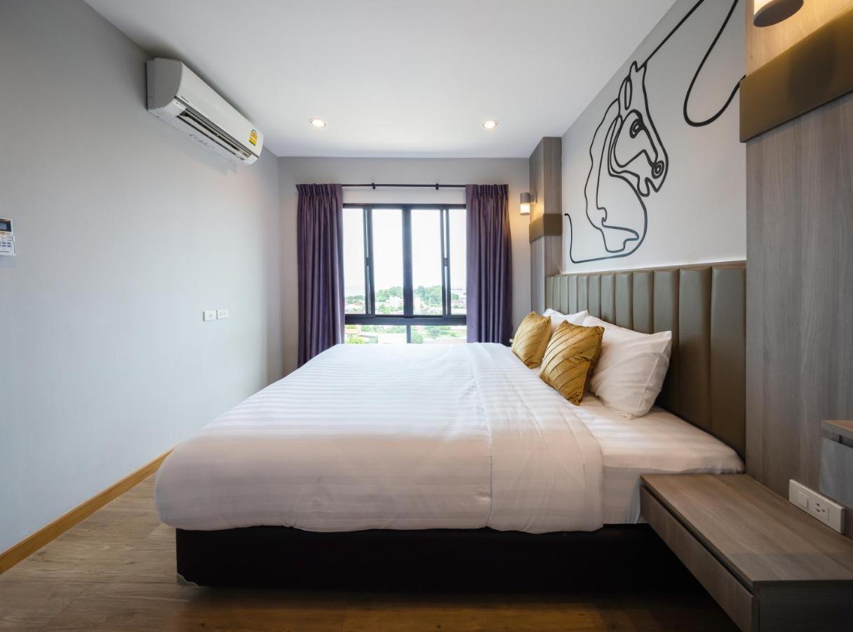 Horsehill Hotel Sriracha Si Racha Exteriör bild